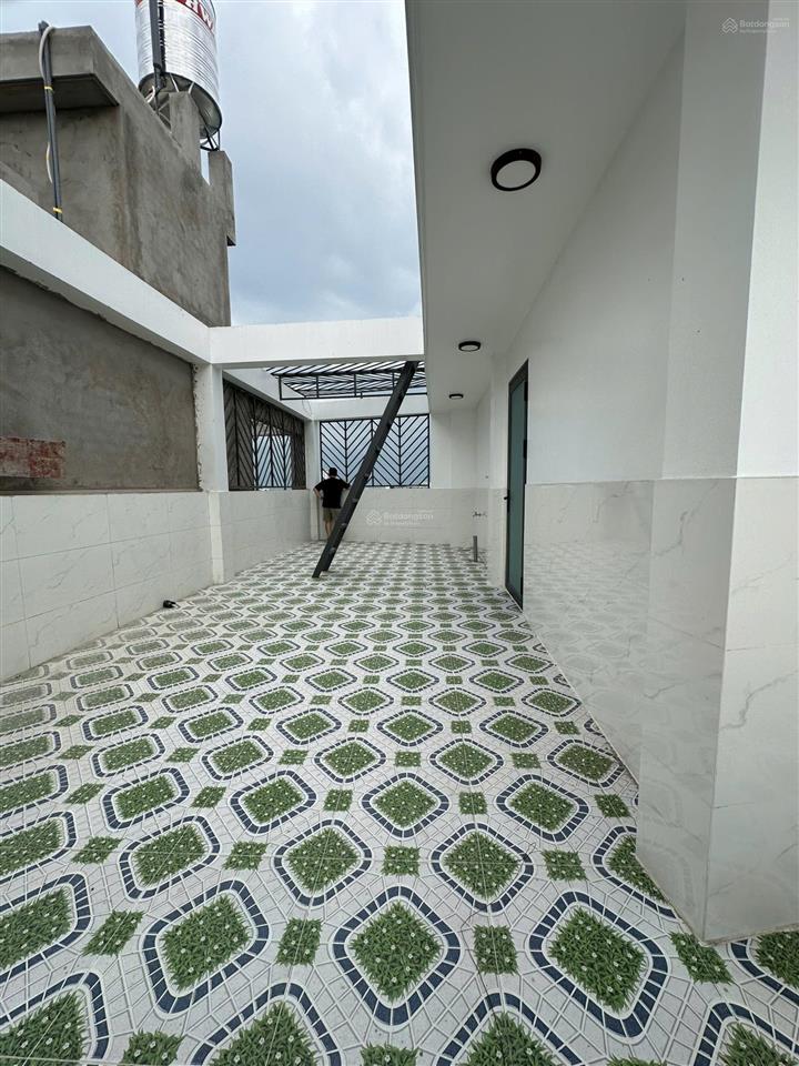 Bán căn góc 2 mặt tiền đường mã lò, có thể làm shophouse, ngang 12m, 6 tầng, 19 tỷ thương lượng