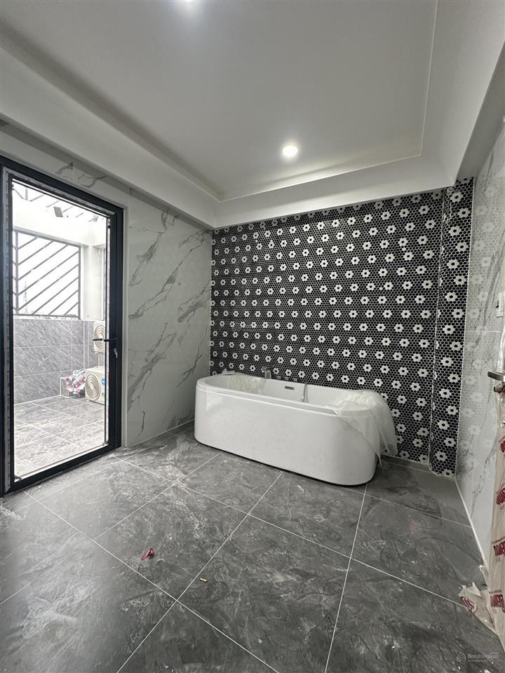 Bán nhà phố hẻm 12m, 413 lê văn quới thông 730 hl2. 5 tầng, thang máy 450kg, full nội thất. 11,9 tỷ