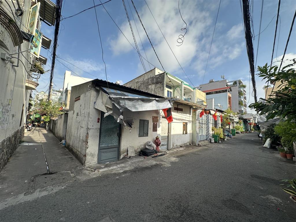 Bán đất tặng dãy trọ 8 phòng. hẻm 8m lê văn quới. 130m2. giá 7ty500