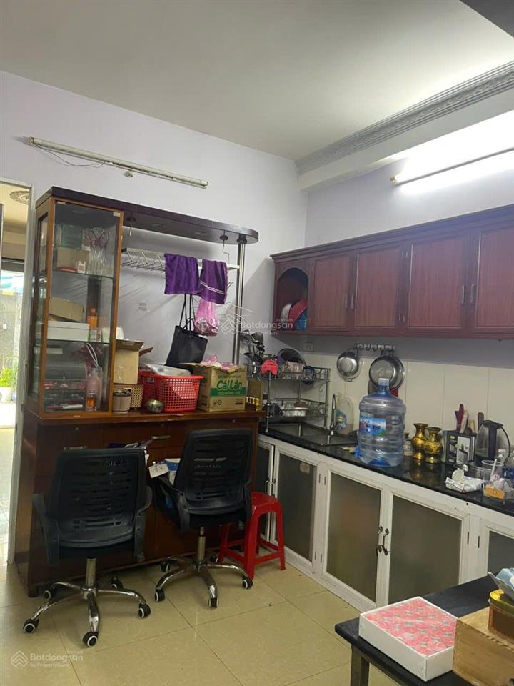 Cần bán gấp nhà hẻm ô tô đường lạc long quân, quận 11. dt 39m2