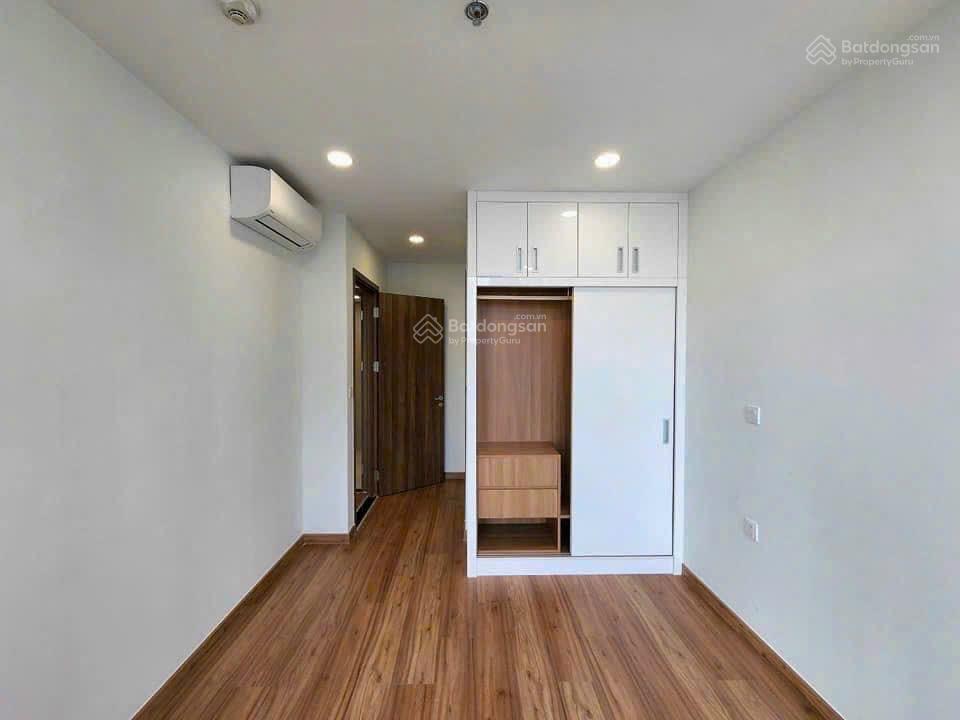 Bán gấp căn hộ 2pn 2wc  70m2 chỉ 6tỷ4, layout cực đẹp, toà mới hr3
