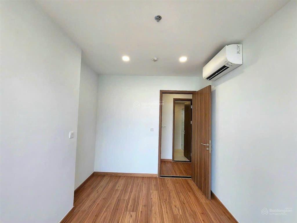 Bán gấp căn hộ 2pn 2wc  70m2 chỉ 6tỷ4, layout cực đẹp, toà mới hr3
