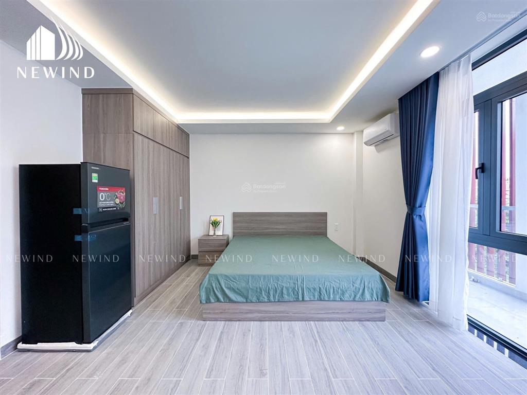 Cho thuê căn studio/1 phòng có ban công full nội thất ngay trung tâm quận 4