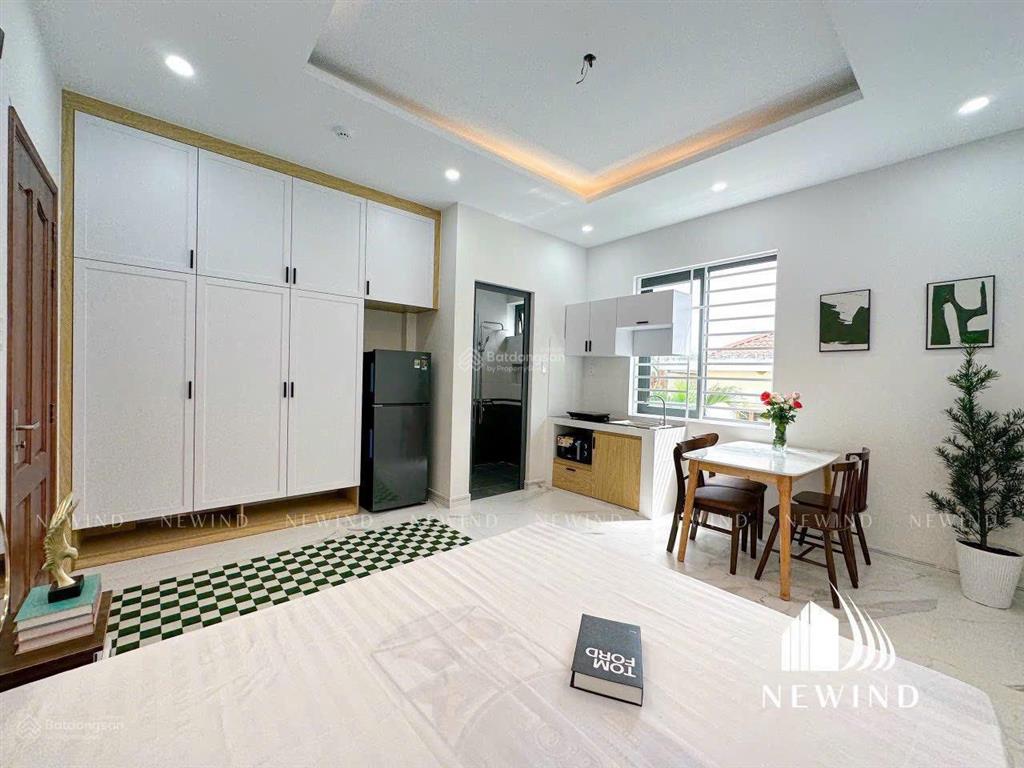 Căn hộ dịch vụ bancon/cửa sổ full nội thất sát parc mall, cầu nguyễn văn cừ , quân 1,quận 5
