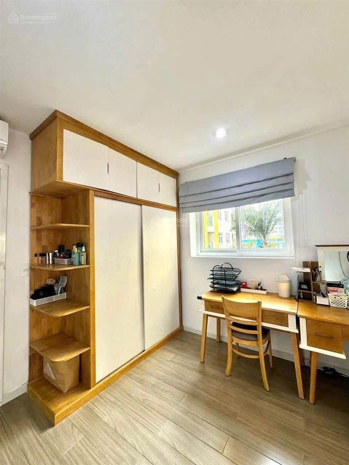 Cần bán gấp căn hộ citygate căn góc đẹp full nội thất giá 2yty8..
