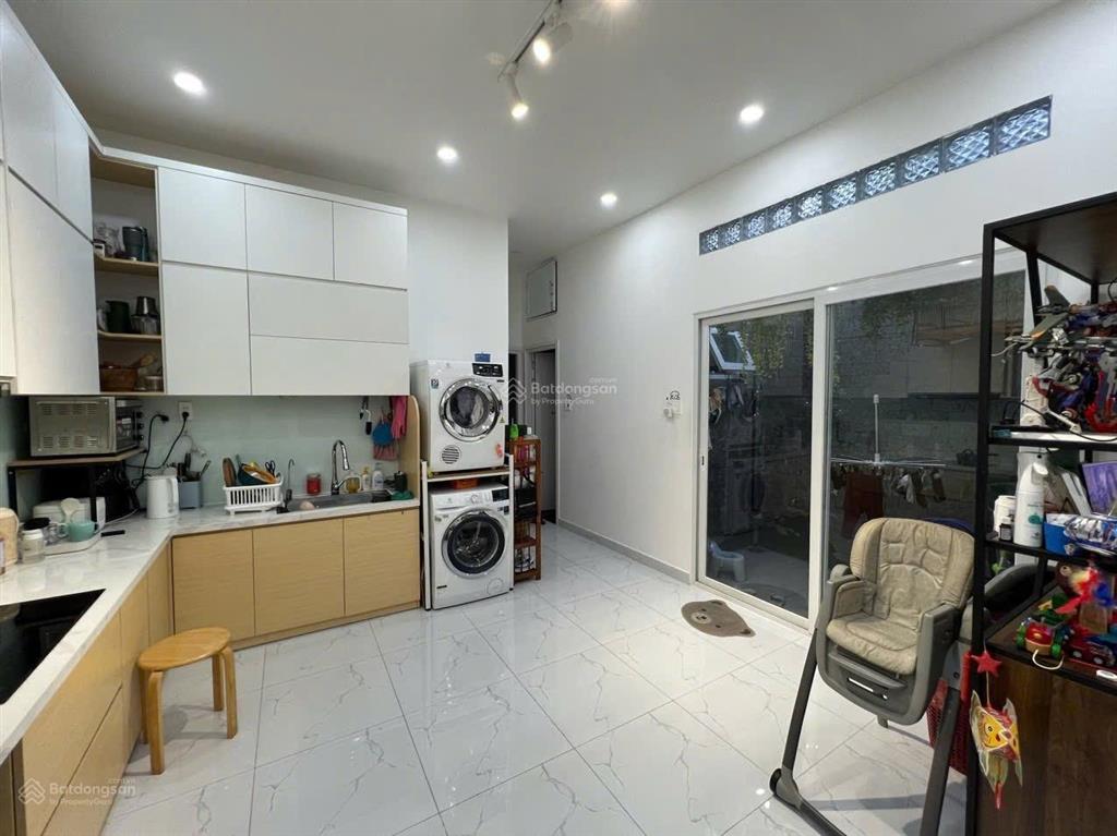 Nhà đẹp tân bình giá tốt vào ở ngay