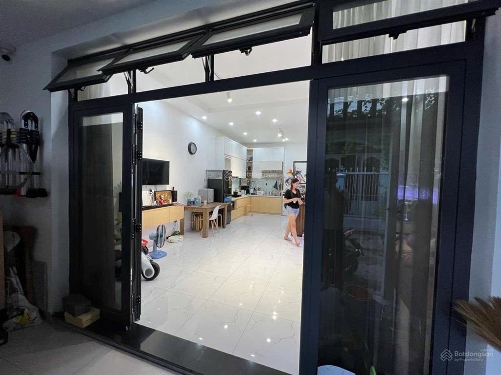Nhà đẹp tân bình giá tốt vào ở ngay