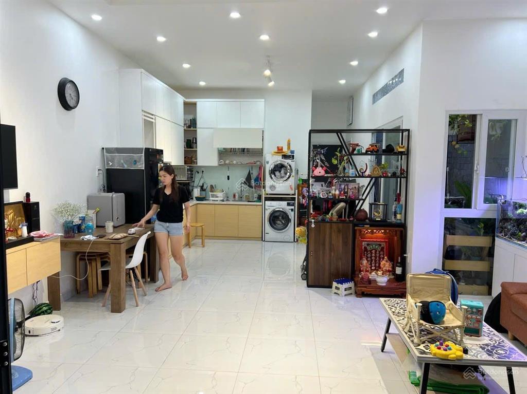 Nhà đẹp tân bình giá tốt vào ở ngay