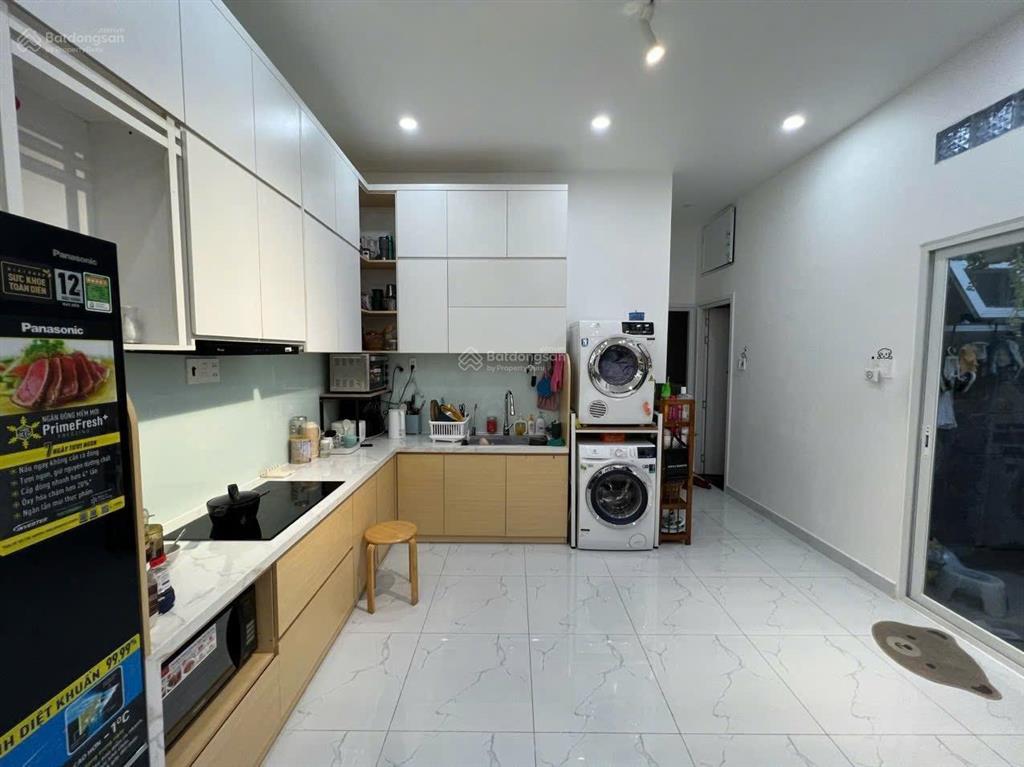 Nhà đẹp tân bình giá tốt vào ở ngay