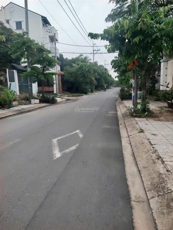 Bán nhà trệt  đường hẻm lớn có lề đường  khu đẹp yên tĩnh