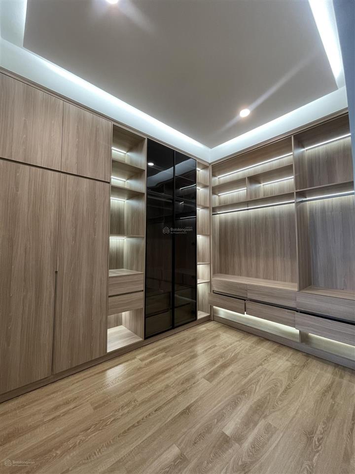 Cho thuê penthouse  lotus  5pn, 4wc, 424m2 tại vista verde, thạnh mỹ lợi, q2, giá tốt