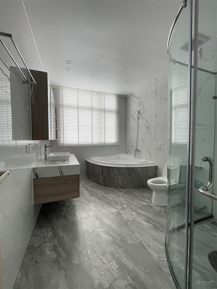 Cho thuê penthouse  lotus  5pn, 4wc, 424m2 tại vista verde, thạnh mỹ lợi, q2, giá tốt