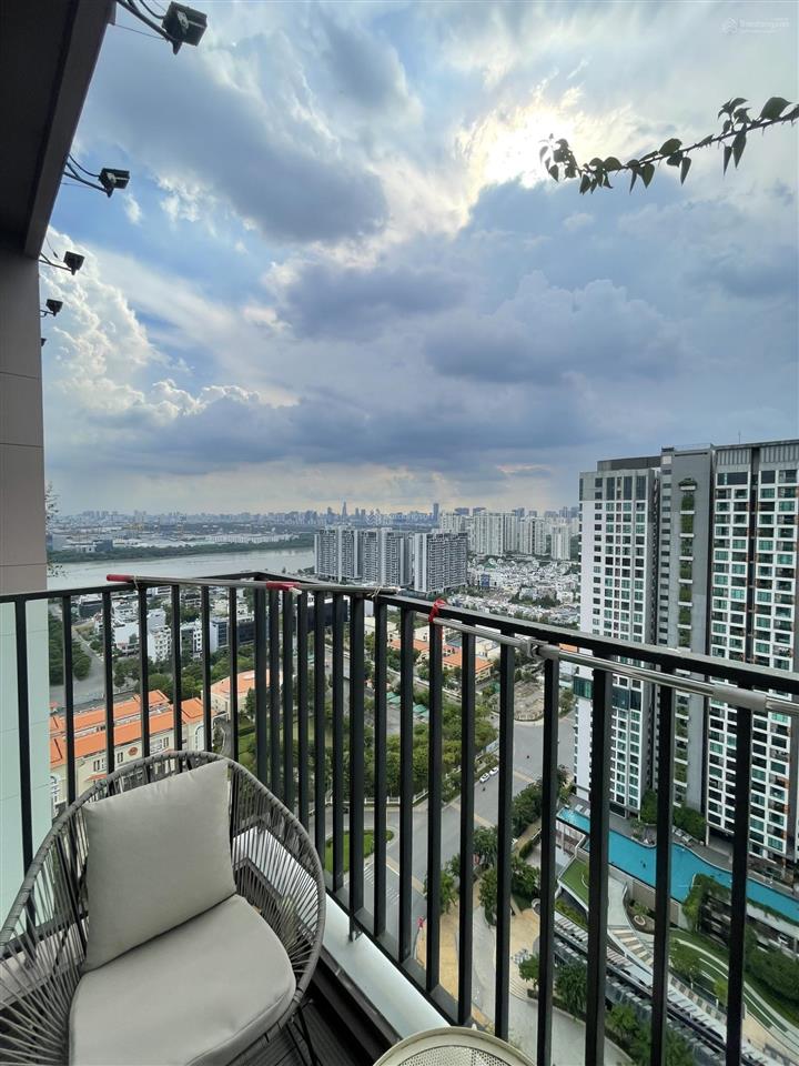 Cho thuê penthouse  lotus  5pn, 4wc, 424m2 tại vista verde, thạnh mỹ lợi, q2, giá tốt