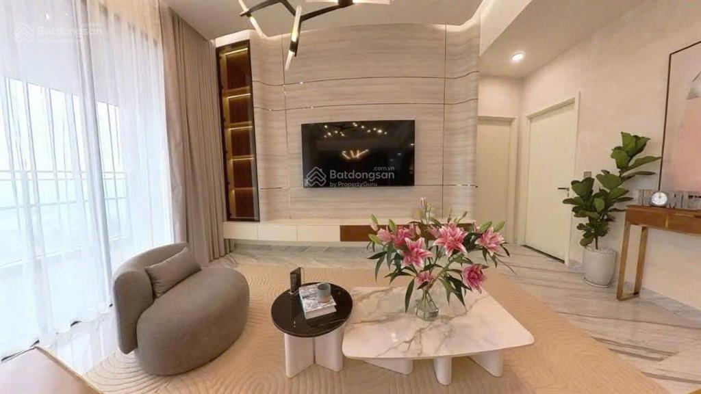 Cho thuê cc tại căn hộ define, 115 triệu, 220m2, 3pn, 4wc, đầy đủ nội thất lầu cao