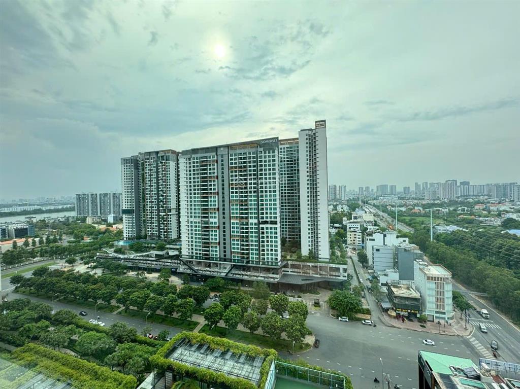 Bán cc vista verde, 8,6 tỷ btp  98m2, 2pn, ban công rộng lầu trung thoáng mát