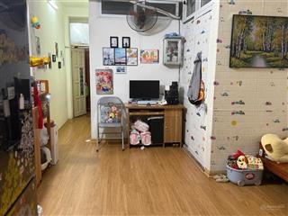 Chính chủ cần bán căn hộ ccmn tại kẻ vẽ. 43m2. sổ hồng, ô tô đỗ cửa.