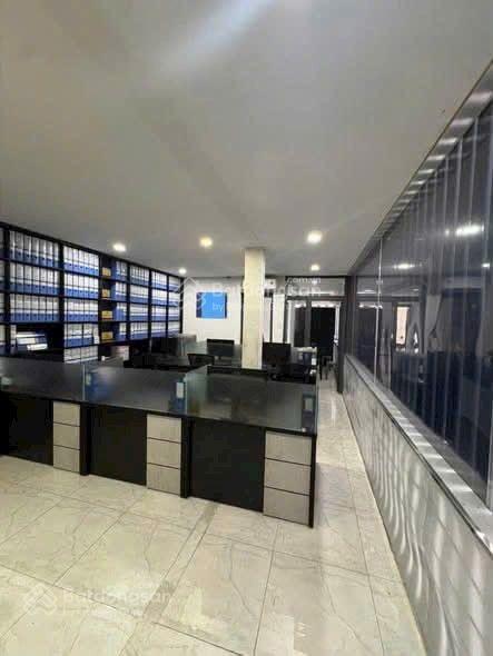 Góc 3 mặt tiền phan văn trường gần chợ bến thành