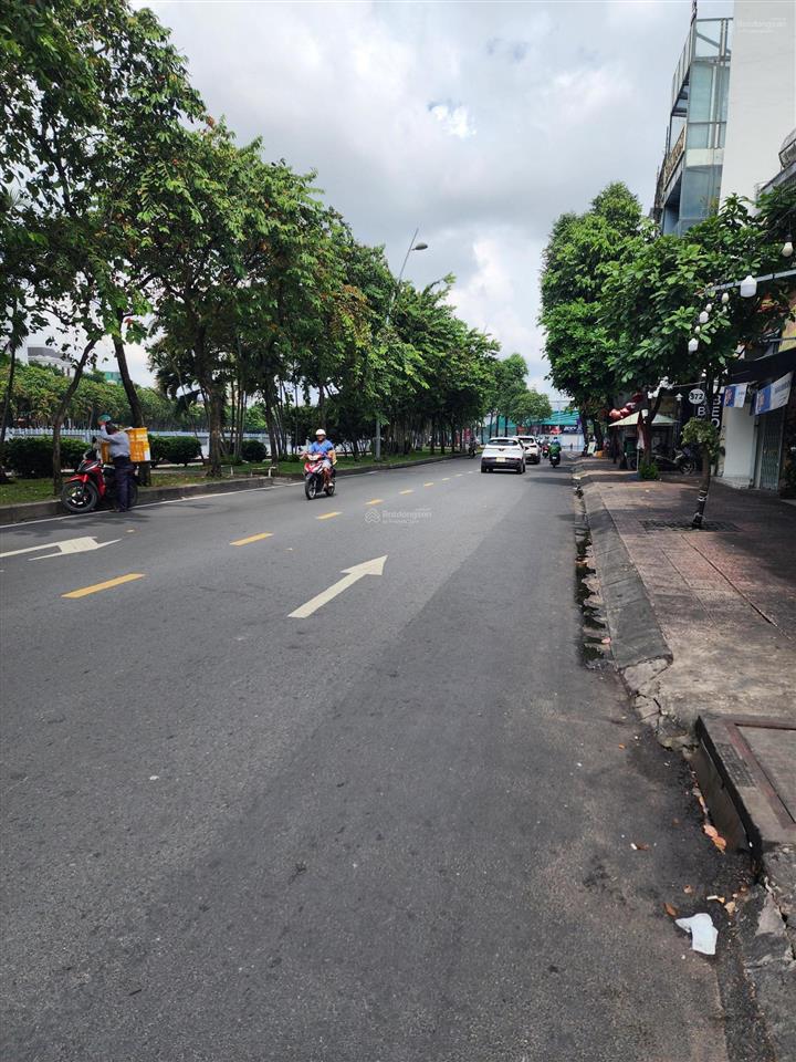 28 tỷ nhà 4 tầng mặt tiền trường sa, phường phú nhuận