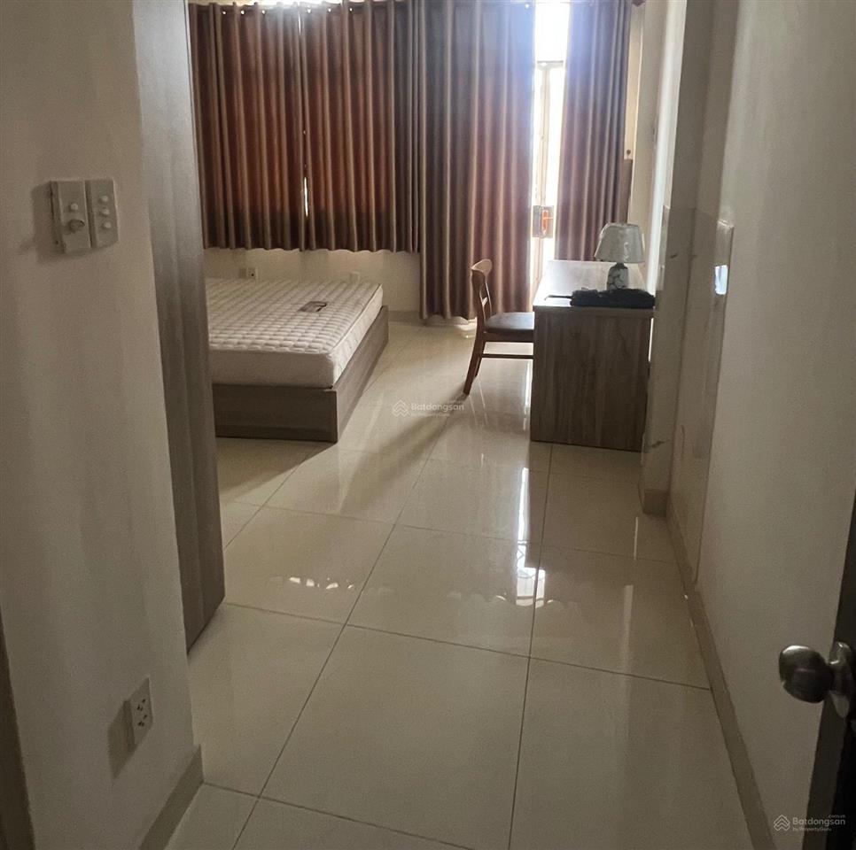 Vị trí mặt tiền 3x0 huỳnh văn bánh, p. 10, q. pn, ngang 4,8m, chính chủ bán gấp giá chỉ 17 tỷ