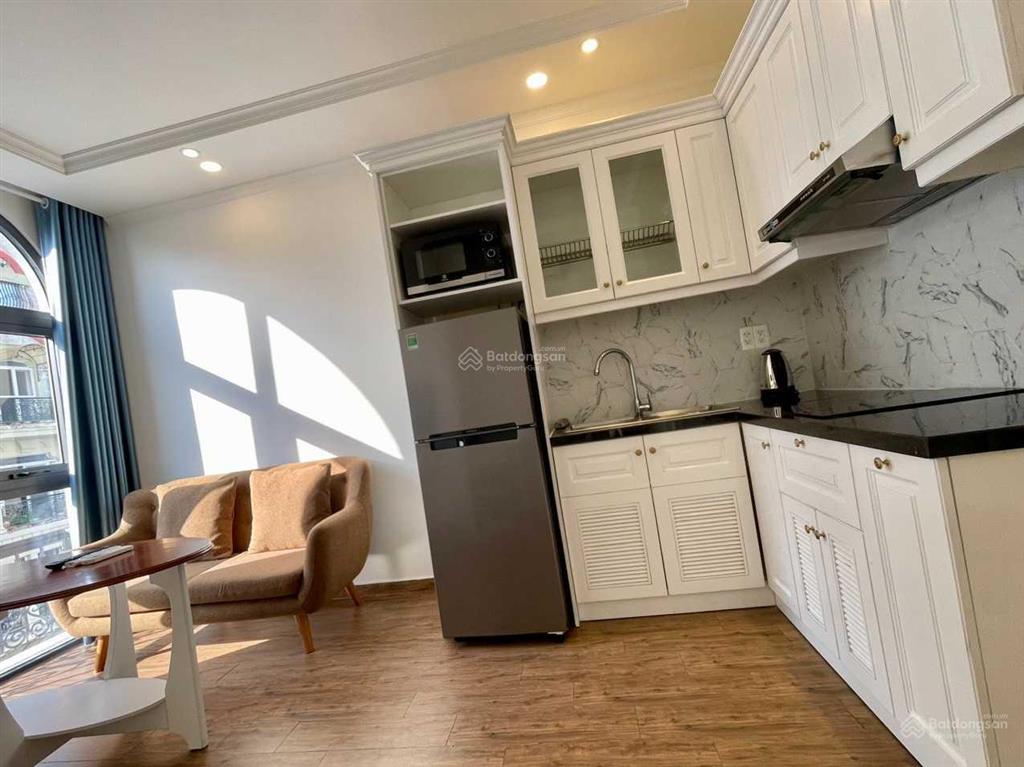 Sắp trống studio/1pn tách bếp 45m2 gym  hồ bơi  dọn phòng  máy giặt riêng