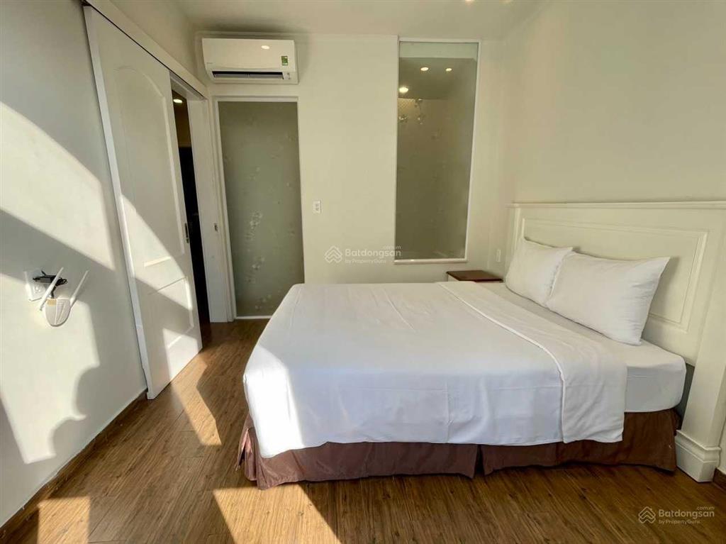 Sắp trống studio/1pn tách bếp 45m2 gym  hồ bơi  dọn phòng  máy giặt riêng