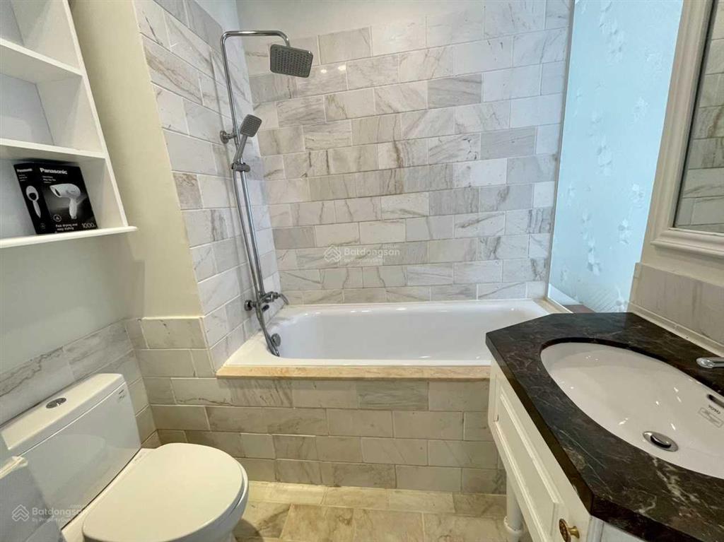 Sắp trống studio/1pn tách bếp 45m2 gym  hồ bơi  dọn phòng  máy giặt riêng