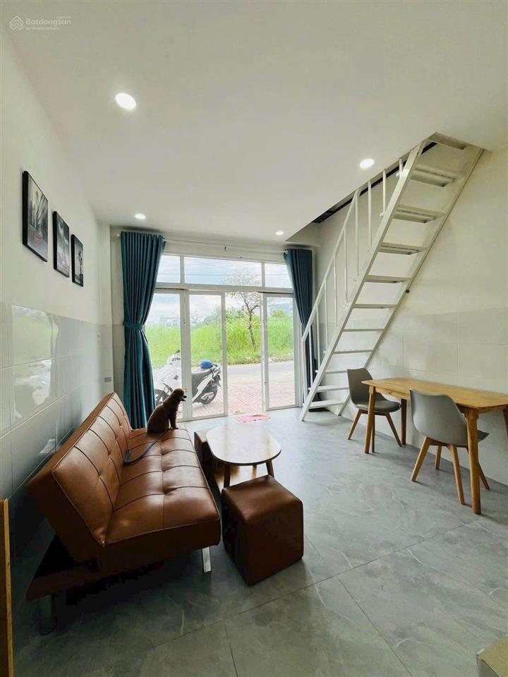 Cho thuê minihouse mặt tiền ban công kdc 91b gần đhyd, đhct, đhfpt
