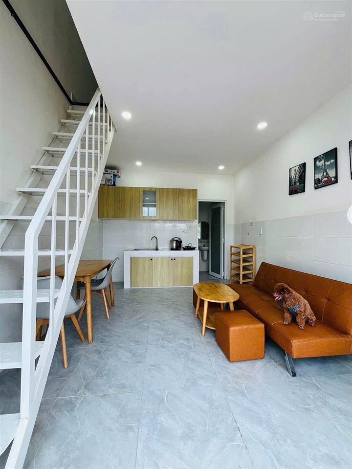 Cho thuê minihouse mặt tiền ban công kdc 91b gần đhyd, đhct, đhfpt