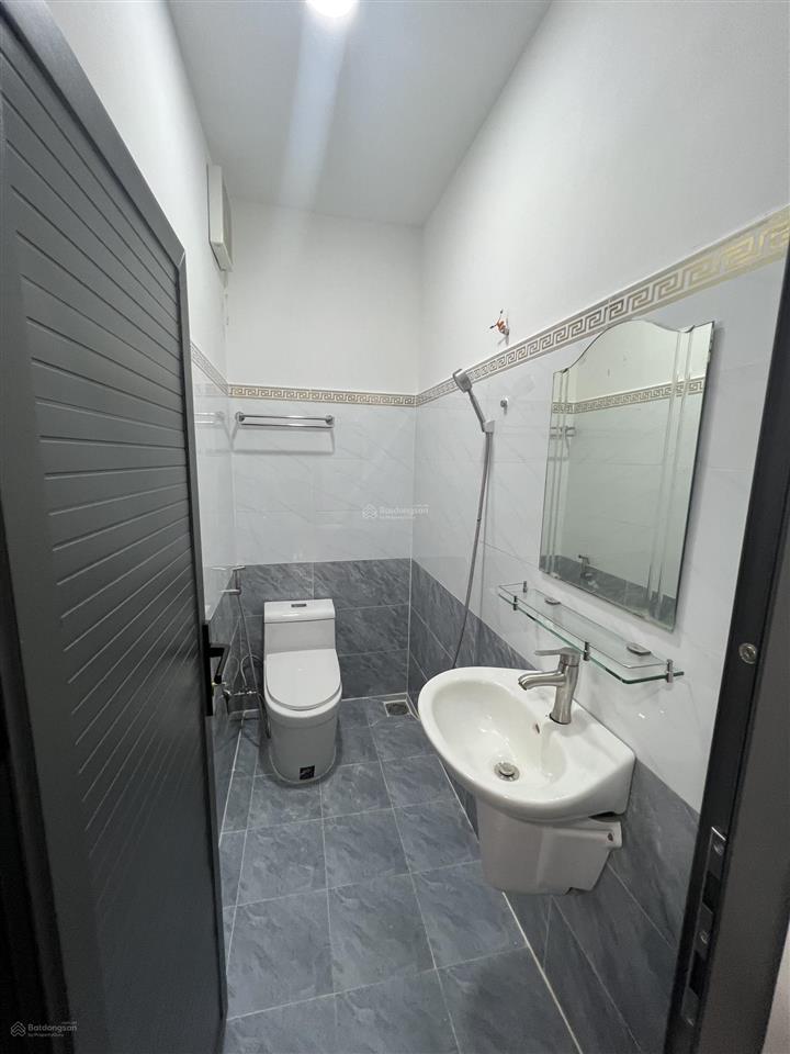 Phòng mới, nội thất cơ bản, tại nguyễn công hoan, phường cầu kiệu, phú nhuận, tp. hcm