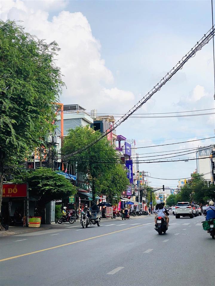 Bán nhà nguyễn gia trí ( d.2 ), bình thạnh. 6m * 20m, 4 tầng. giá 22,5 tỷ thương lượng.