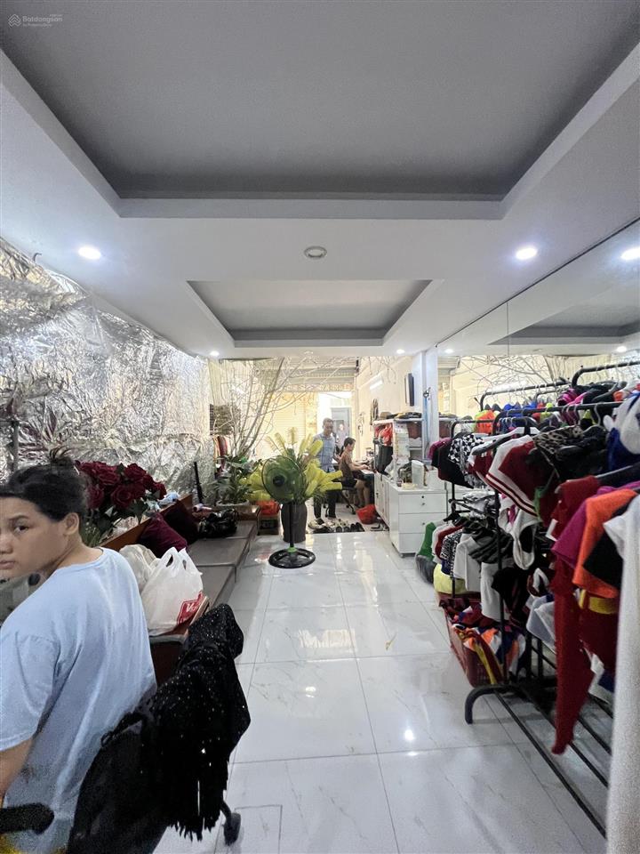 Bán nhà nguyễn phong sắc cầu giấy 56m x 5 tầng giá 15,6 tỷ