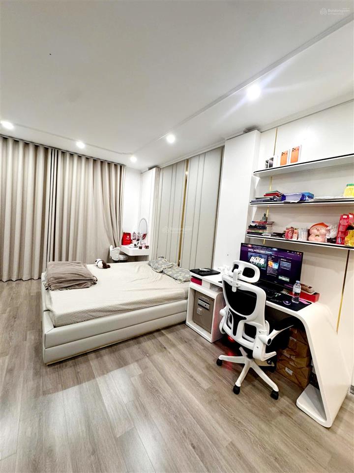 Bán nhà cầu giấy 7 tầng thang máy ngõ thông kinh doanh chỉ hơn 11 tỷ