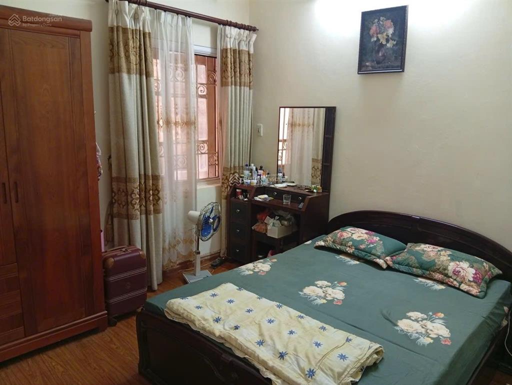 Bán nhà trần quốc vượng cầu giấy 40m x 7 tầng thang máy chỉ 12 tỷ