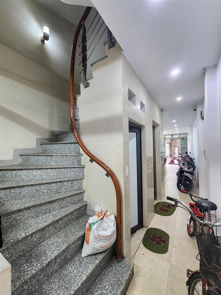Bán nhà trần quốc vượng cầu giấy 40m x 7 tầng thang máy chỉ 12 tỷ