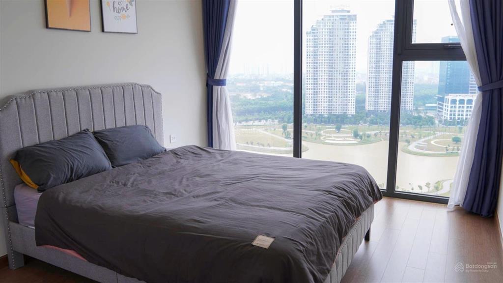 Chính chủ cần bán chung cư cầu giấy lô góc 78m chỉ hơn 5 tỷ
