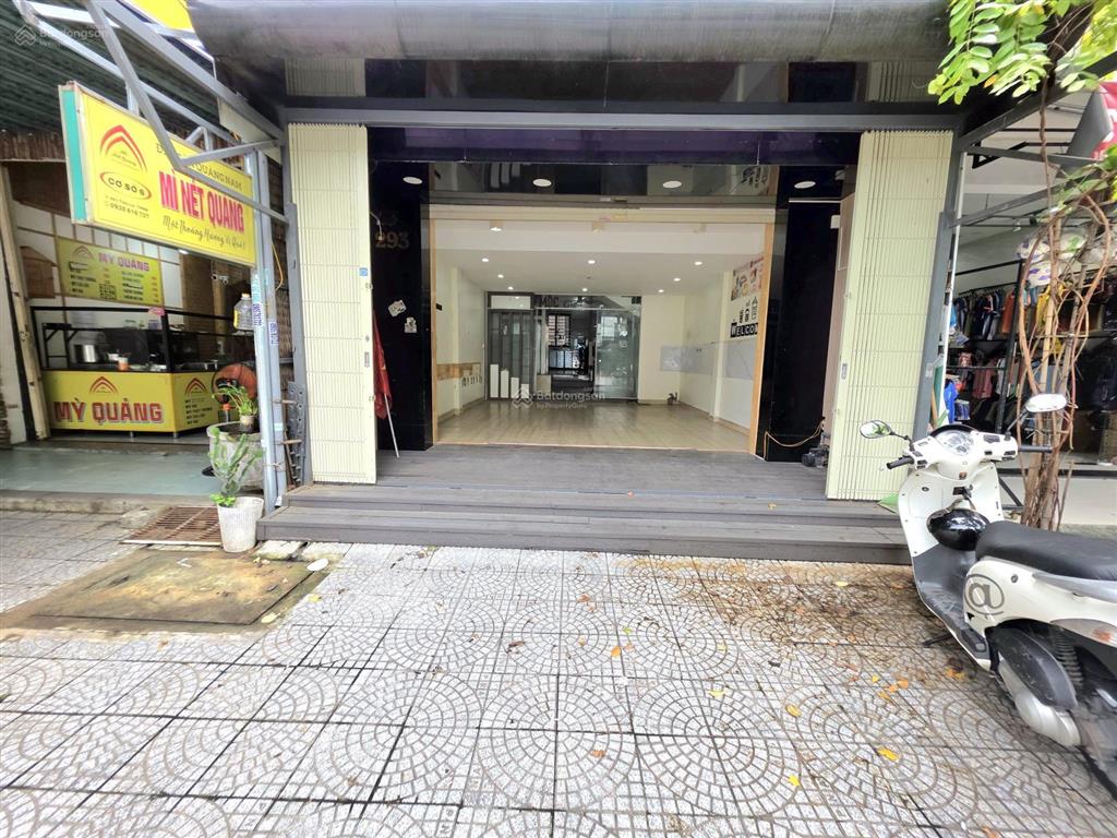 Bán nhà 4 lầu mt đường tiểu la, hòa cường, sẵn thang máy
dt đất 80m2, ngang 5m