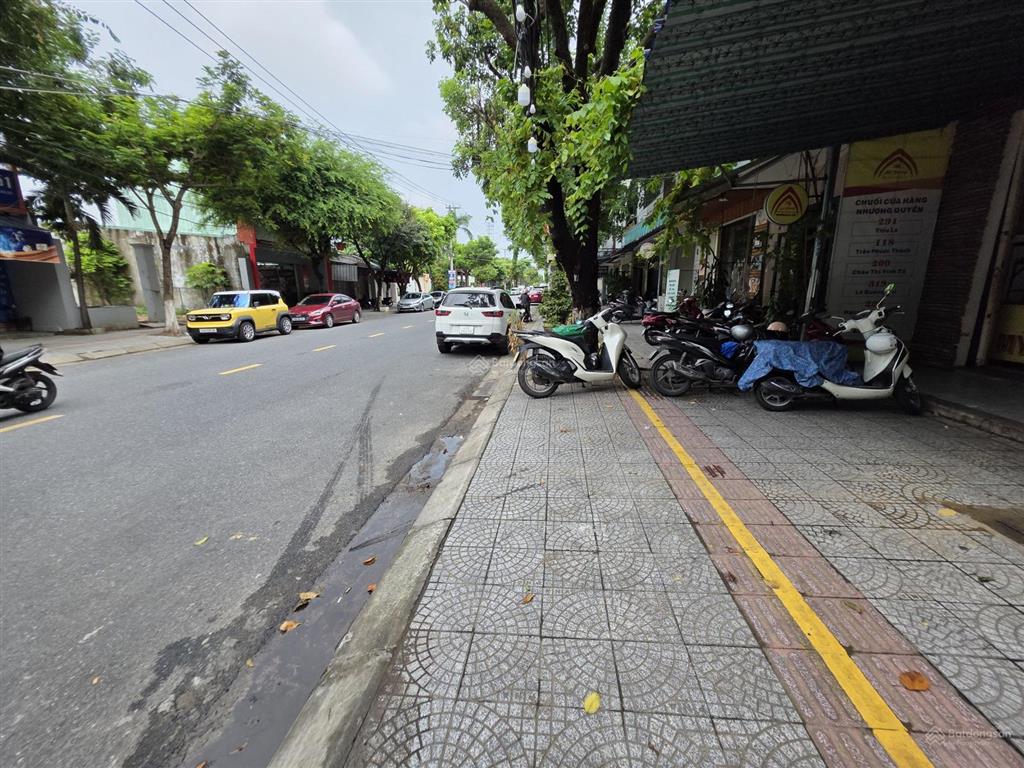 Bán nhà 4 lầu mt đường tiểu la, hòa cường, sẵn thang máy
dt đất 80m2, ngang 5m