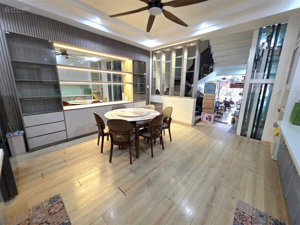 Bán nhà 4 lầu mt đường tiểu la, hòa cường, sẵn thang máy
dt đất 80m2, ngang 5m