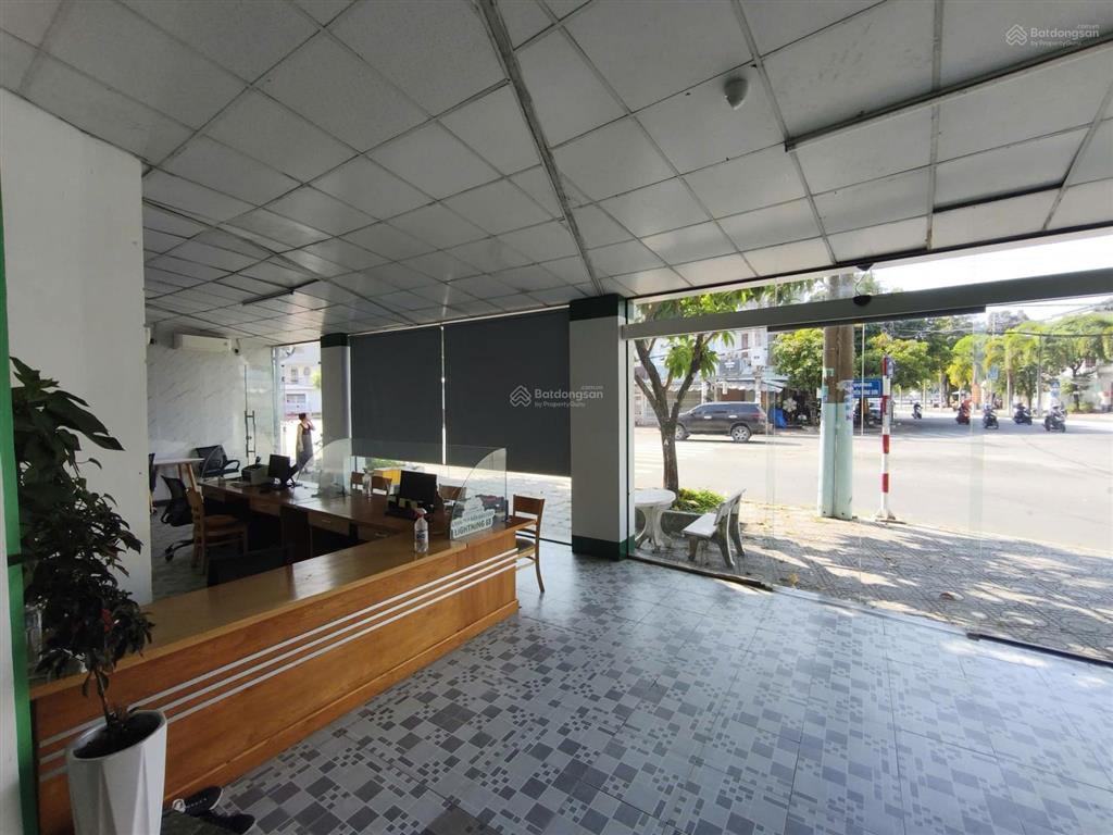 Lô góc mặt tiền 3/2 rạch giá  vị trí đắc địa  mặt tiền lớn dễ nhận dạng thương hiệu