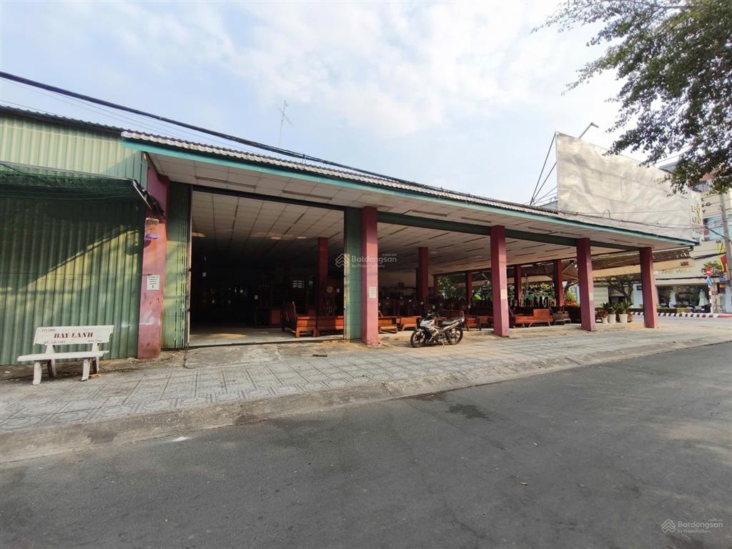 Mặt bằng kinh doanh lô góc mặt tiền đường nguyễn trung trực, rạch giá