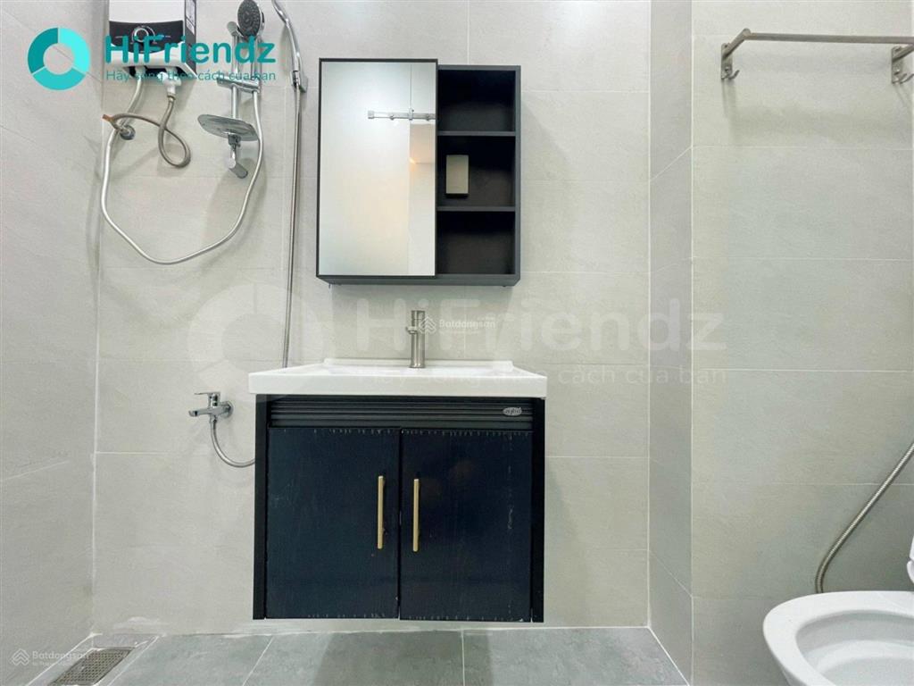 1 phòng ngủ mới  full nội thất  máy giặt riêng  ban công + cửa sổ thoáng, cho nuôi pet
