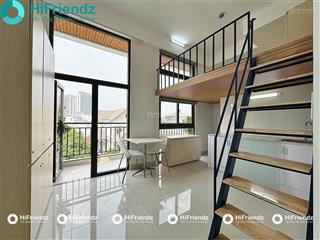 Duplex gác cao 1m8  đứng thẳng người không lo đụng đầuban công và cửa sổ