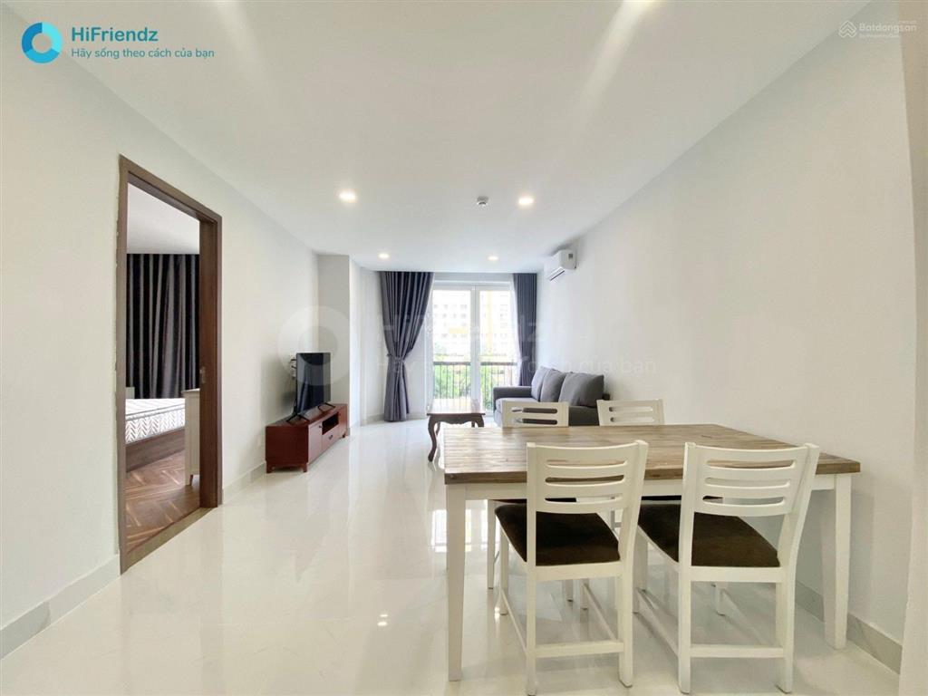 2 phòng ngủ = rộng 100m2, tận 2 ban công + máy giặt riêng = gym + hồ bơi