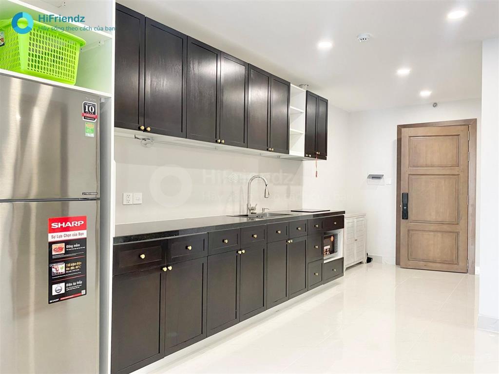 2 phòng ngủ = rộng 100m2, tận 2 ban công + máy giặt riêng = gym + hồ bơi