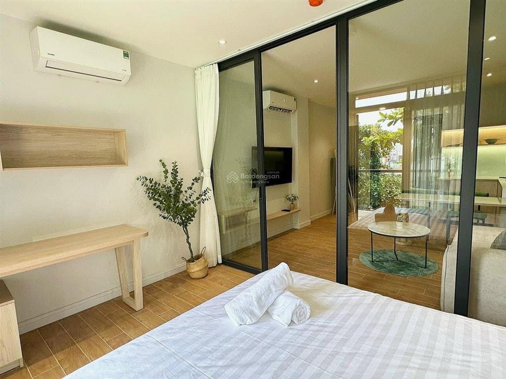 Trống siêu phẩm  1 phòng ngủ cao cấp + full nội thất  ban công + cho nuôi pet
