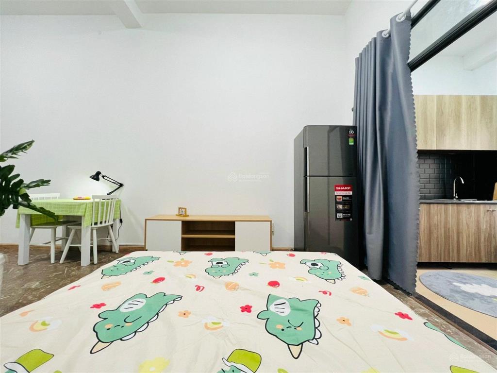 Mình trống 1 pn, tách bếp  full nội thất  máy giặt riêng  xách vali vào ở thôi