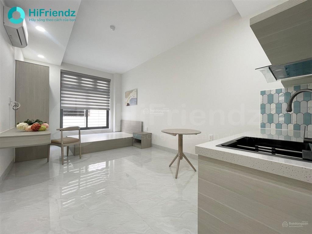 Khai trương căn hộ full nội thất mới 100% thiết kế hiện đại, có ban công, cửa thoáng mát