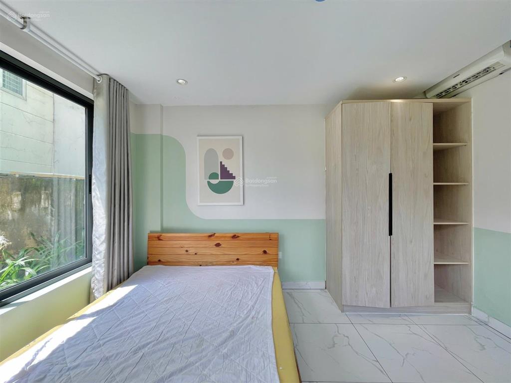 Studio ngập tràn ánh sáng tự nhiên, thiết kế hiện đại đúng hình đúng giá