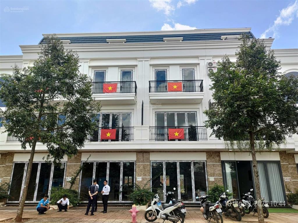 Nhà phố mặt tiền 30m 5x20m 3 tầng chỉ 6 tỷ *** ngay trường hoàng việt kđt ân phú