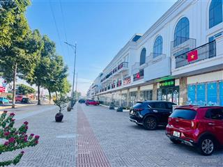 Nhà phố mặt tiền 30m 5x20m 3 tầng chỉ 6 tỷ *** ngay trường hoàng việt kđt ân phú